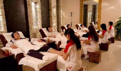 中國足浴行業圖鑒 男技師月入過萬，洗腳城服務走向海底撈化與跨界理發